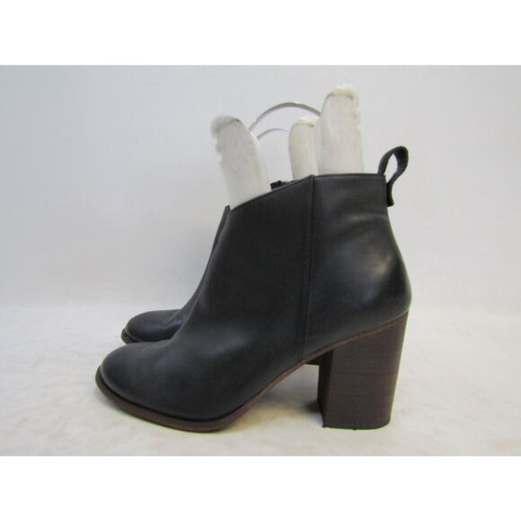 BP Shoes - BP Womens Size 10 M Black Leather Zip Ankle Fashion Boots Bootie